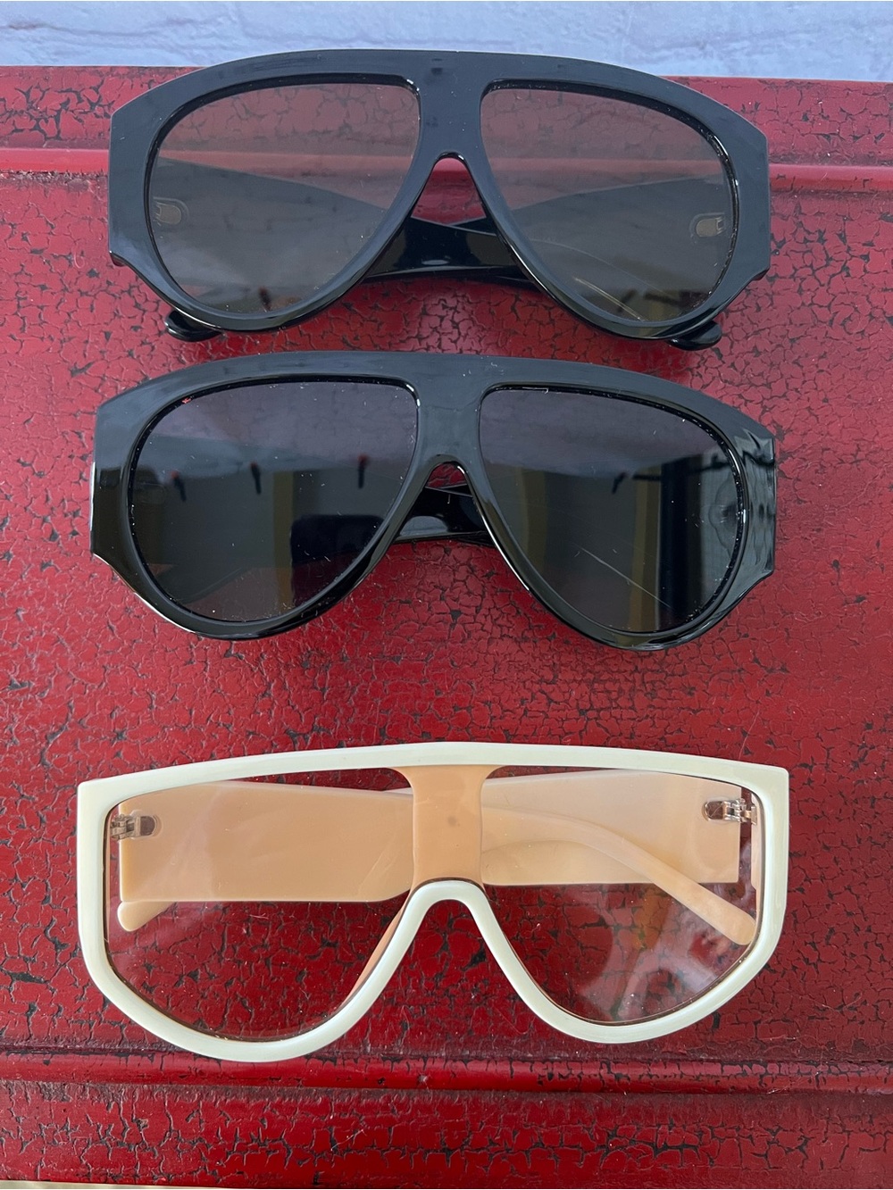 🕶️ Oversized Shield SUNGLASSES (Set of 3)